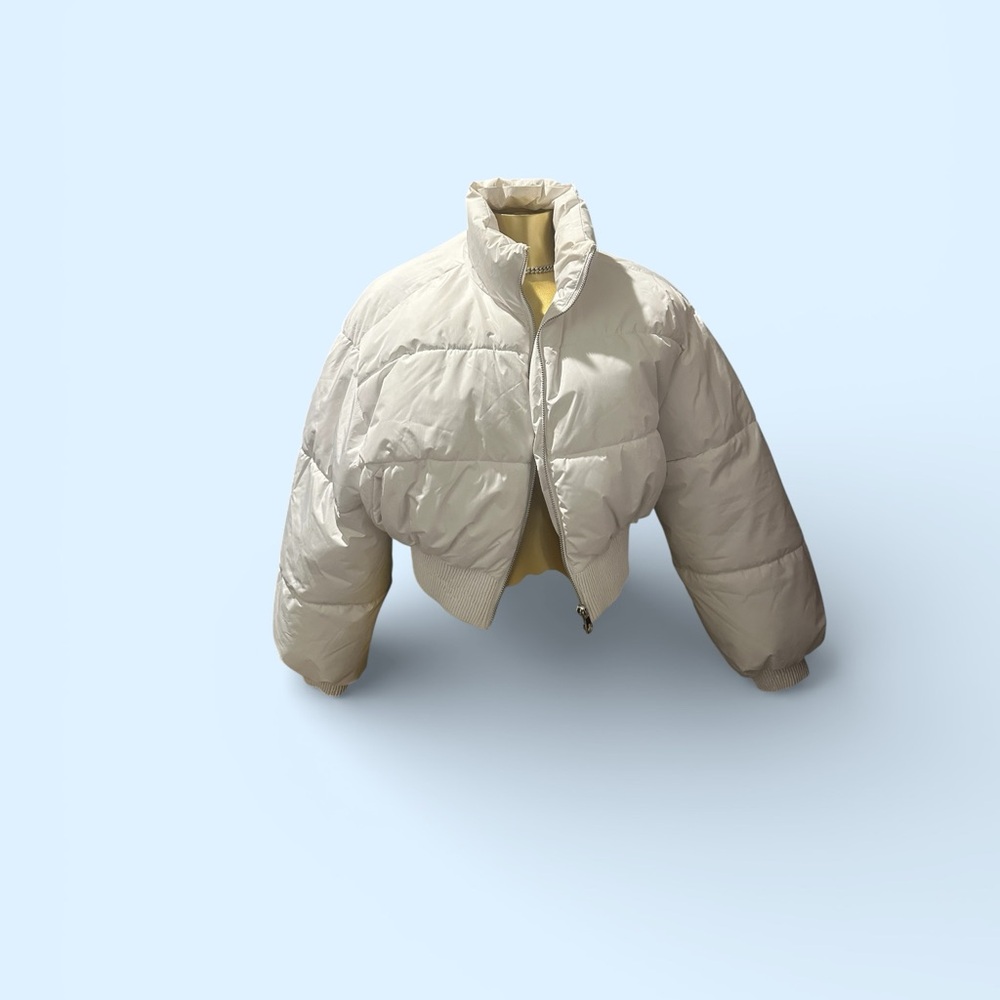 Zara Womens or Men’s Off-White Puffer Jacket